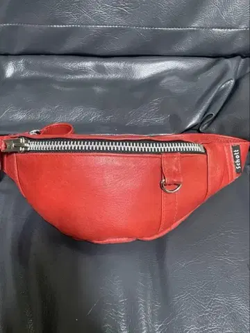 Schott 가죽 바디백 레드