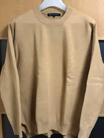 23구 카멜색 상의