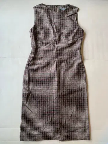 일본제 Theory Iuxe 체크 무늬 슬리브리스 무릎 기장 원피스