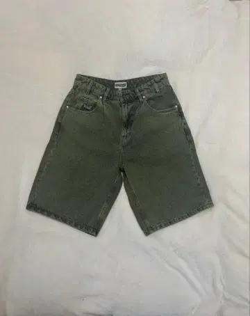 HUF 올리브 그린 하프 팬츠 30