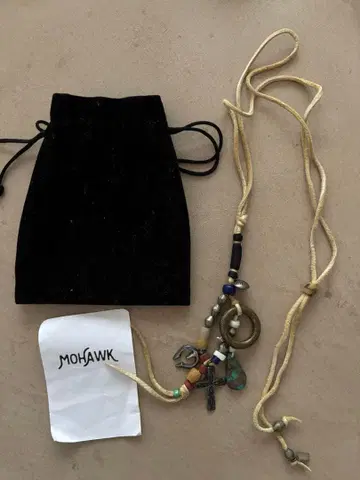 MOHAWK 목걸이