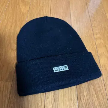 UNIF 블랙 니트 모자