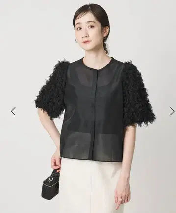 새상품 유나이티드 애로우즈 프릴 반팔 블랙 상의