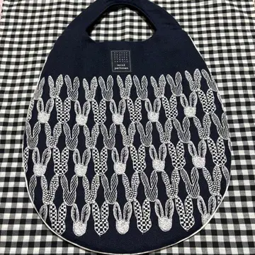 미나 페르호넨 에그백 pomppia