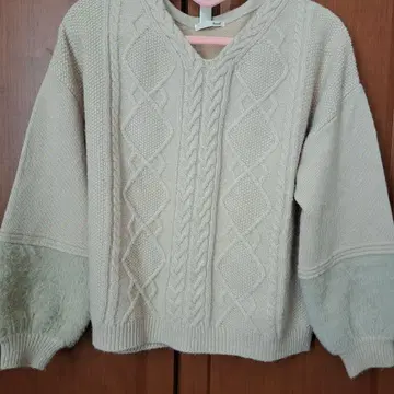 그레디 브릴리언트 니트 이소재 사이즈 38