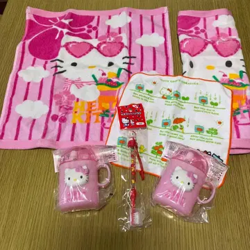 새상품 헬로키티 타월 브러쉬 세트