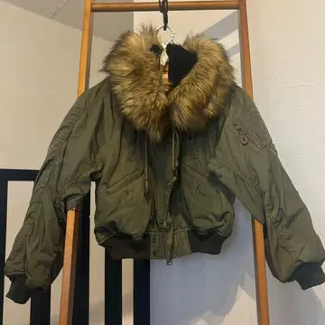 moussy 카키 퍼 다운 퍼 탈부착 가능 y2k 헤이세이 갸루