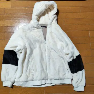 화이트 블랙 보아 자켓 L 사이즈