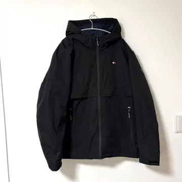 [ 새상품급 ] TOMMY HILFIGER 블랙 점퍼