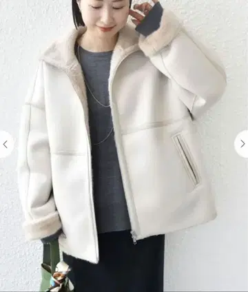 [이번 시즌] SHIPS 페이크 무스탕 지퍼 코트