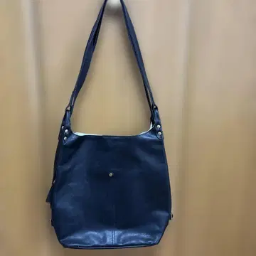 블랙 가죽 2웨이 백 made in jaqan