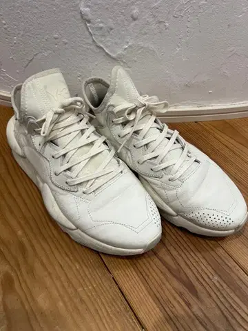 Y-3 화이트 스니커즈