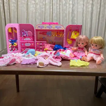 멜짱 2체 & 옷장 세트