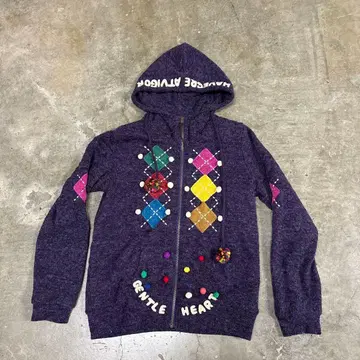 GENTLE HEART 폼폼 포함 후드티