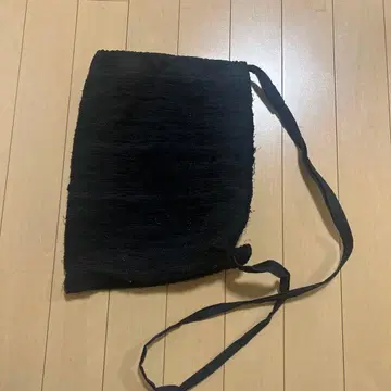 JAN-JAN VAN ESSCHE 얀 숄더백