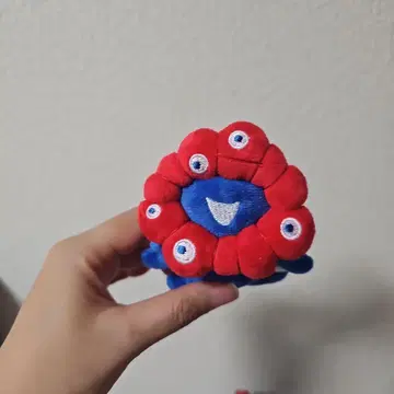 미야쿠미야쿠 캡슐 토이