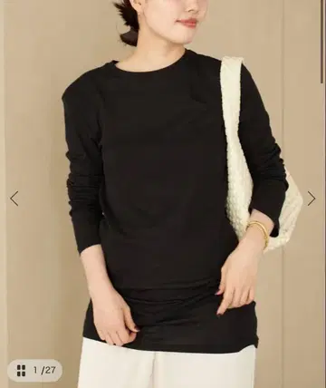 plage 스퀘어 숄더 티셔츠 블랙