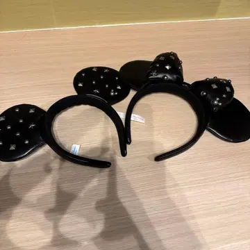 스터드 장식 블랙 미키 귀 머리띠