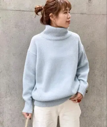 스픽은앤드스팬 파인 메리노 터틀 풀오버 라이트 블루