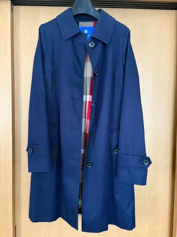 새상품급 BLUE LABEL CRESTBRIDGE 코트 36 네이비