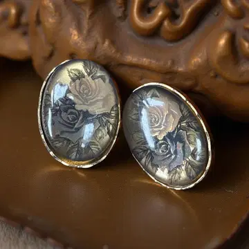 장미 조각 빈티지 귀찌