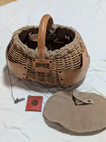 에바고스 원 핸들 바스켓백