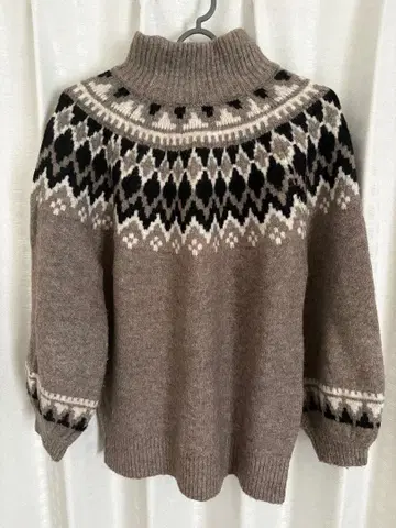 [ 완판템 ] BASEMENT online 터틀 노르딕 니트