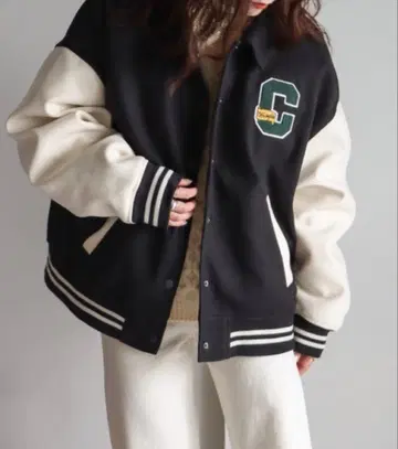 COURO 사가라 자수 울 라이크 바시티 자켓