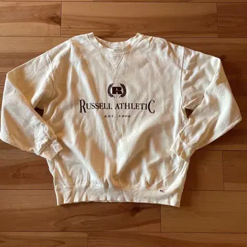 Russell Athletic 맨투맨 크림색