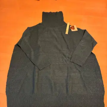 새상품! 알파카 울 터틀넥 스웨터