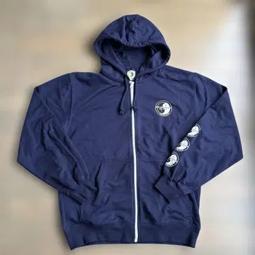 Town & Country Surf x Oceans 네이비 후드티