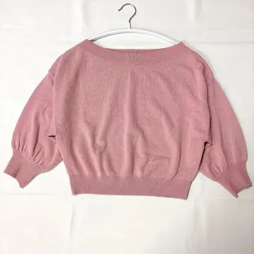 스나이델 풀오버 니트 7부 소매 핑크 얇은 소재 벌룬 소매