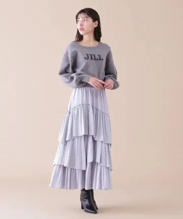 그레이 전개 자카드 로고 니트