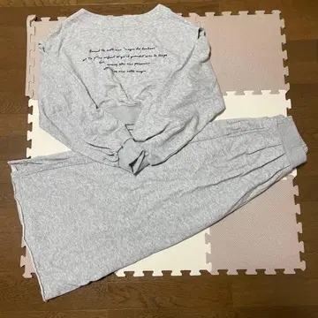 Ange Charme 그레이 맨투맨 셋업