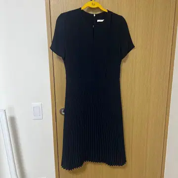 휴고보스 네이비 반팔 플리츠 스커트 원피스