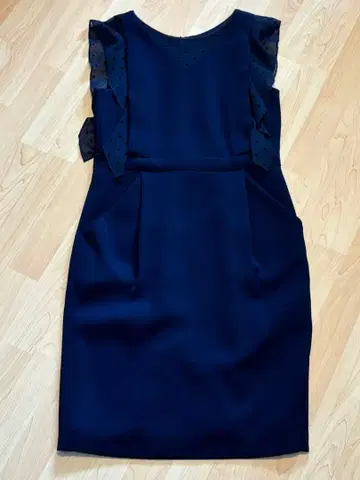 네이비 프릴 드레스