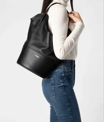 J&M 데이비슨 레이 버킷 백 스몰 가죽 블랙