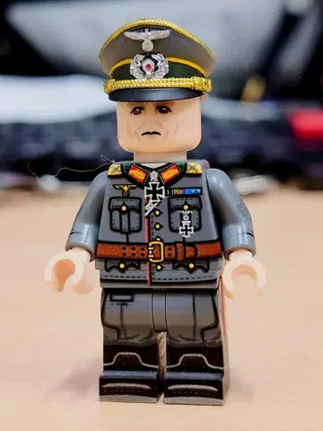 초레어 [ 새상품 ] 국방군 원수 에발트 폰 이스트 LEGO 레고 호환