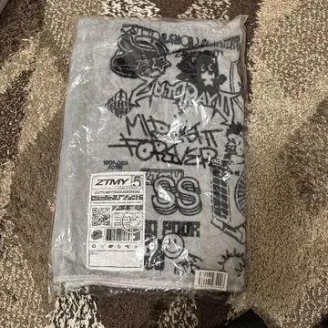 계속 한밤중이면 좋을 텐데. ZTMY 5th TOWEL