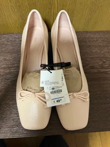택 포함 새상품 ZARA 리본 포함 핑크 펌프스 (낮은 힐)