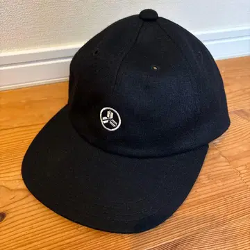 블랙 자수 로고 야구 모자