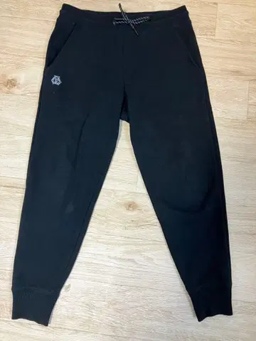 DURABLE GEORGE 블랙 조거 팬츠