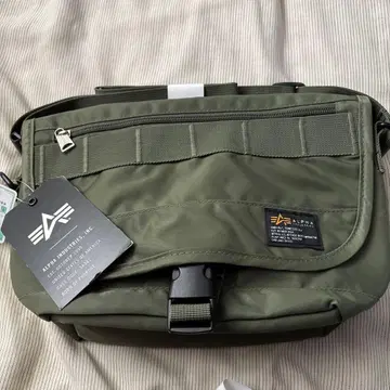 ALPHA INDUSTRIES 올리브 그린 숄더백