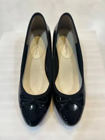 [새상품급] 오리엔탈 트래픽 에나멜 펌프스 38 관혼상제 법사