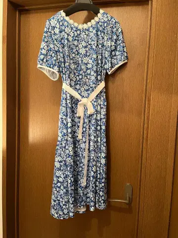 Super Beauty 꽃무늬 반팔 원피스 42