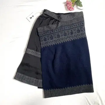 [택 포함 미사용품] 빔즈 보이 별주 노르딕 스커트 네이비