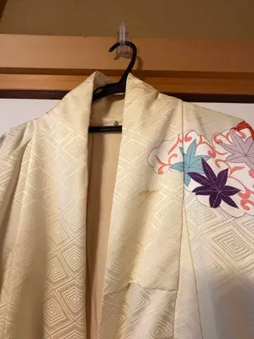 호몬기 꽃무늬 크림색