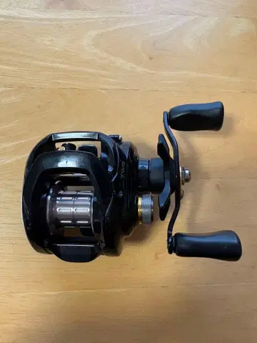 다이와 타투라103H-TW 6.3 베이트 릴