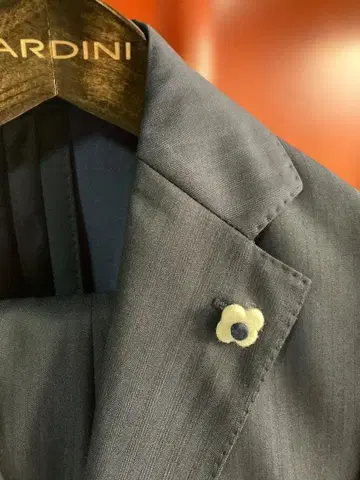 LARDINI 수트 [레어] 네이비 솔라로 44