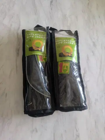 새상품 구명 조끼 수동 팽창식 2개 세트 수납 케이스 포함